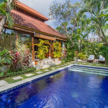 Вілла Heart Of Seminyak, 2Br, Sleeps 4, Walk To Bintang Екстер'єр фото