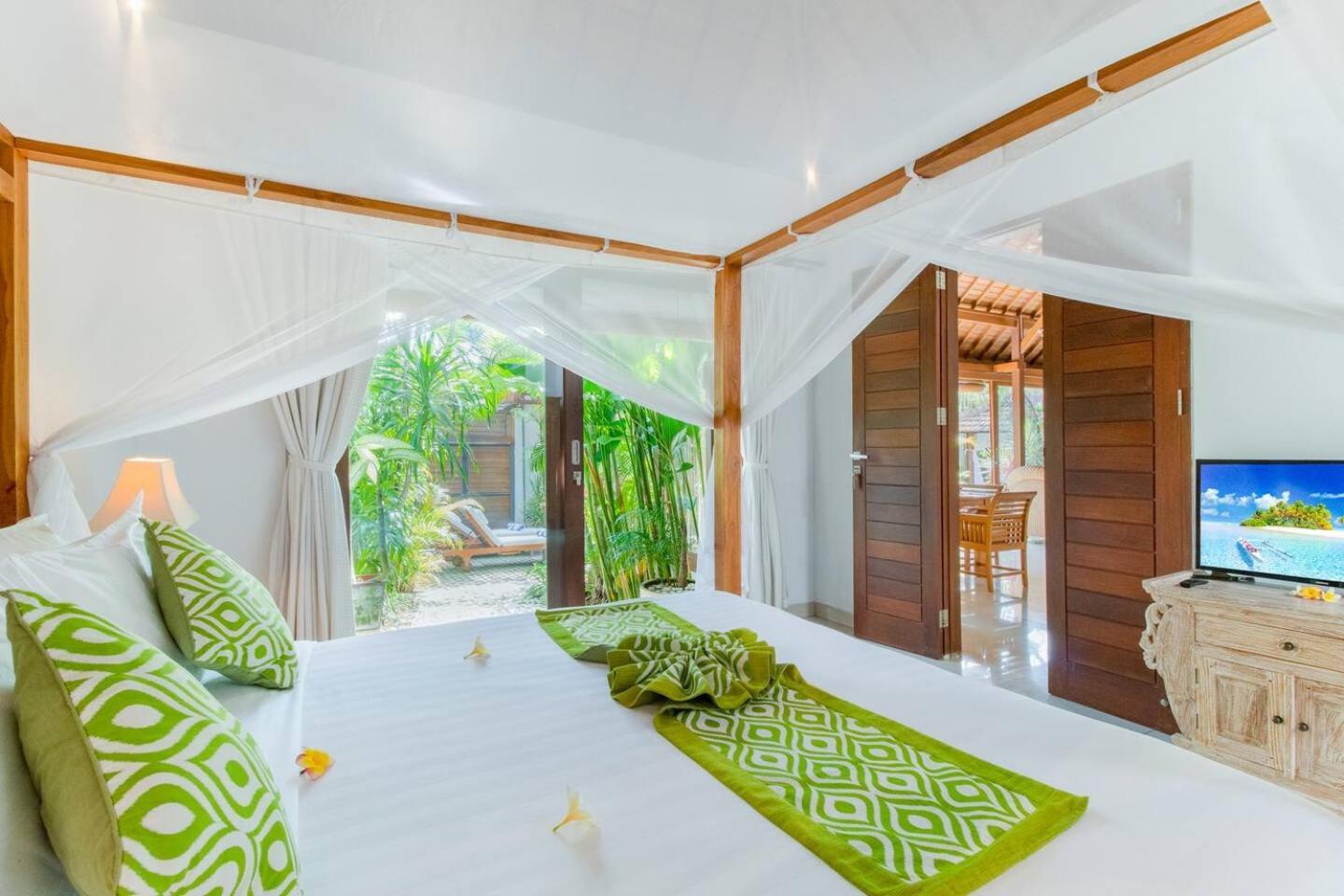 Вілла Heart Of Seminyak, 2Br, Sleeps 4, Walk To Bintang Екстер'єр фото