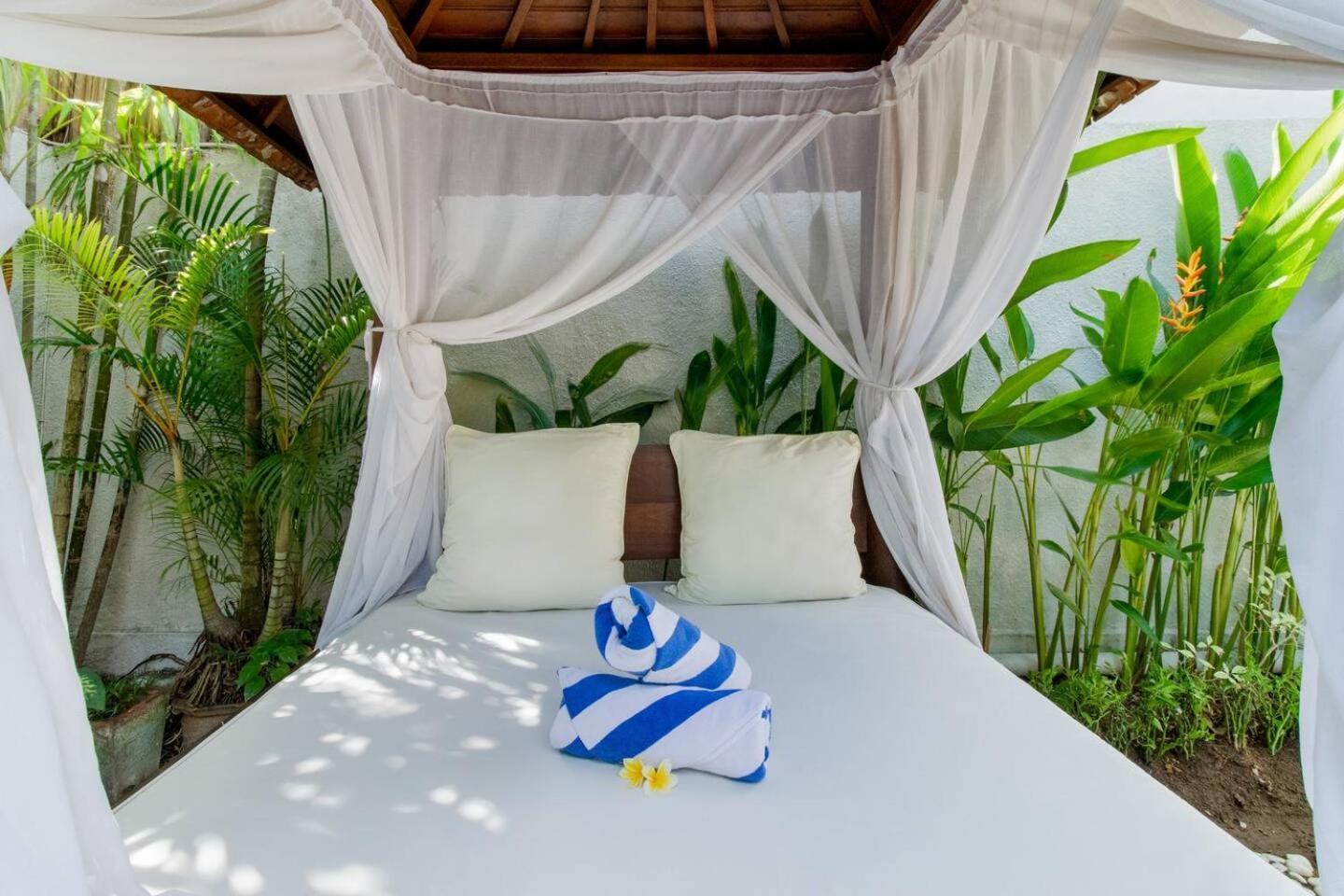 Вілла Heart Of Seminyak, 2Br, Sleeps 4, Walk To Bintang Екстер'єр фото
