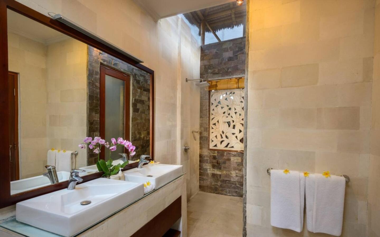 Вілла Heart Of Seminyak, 2Br, Sleeps 4, Walk To Bintang Екстер'єр фото