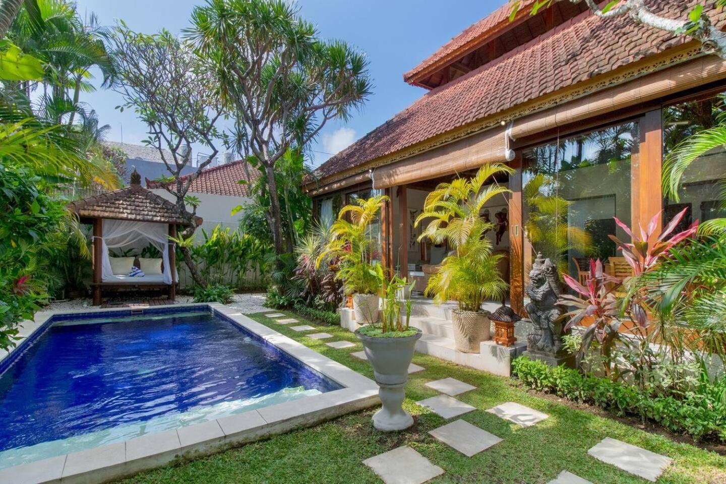 Вілла Heart Of Seminyak, 2Br, Sleeps 4, Walk To Bintang Екстер'єр фото