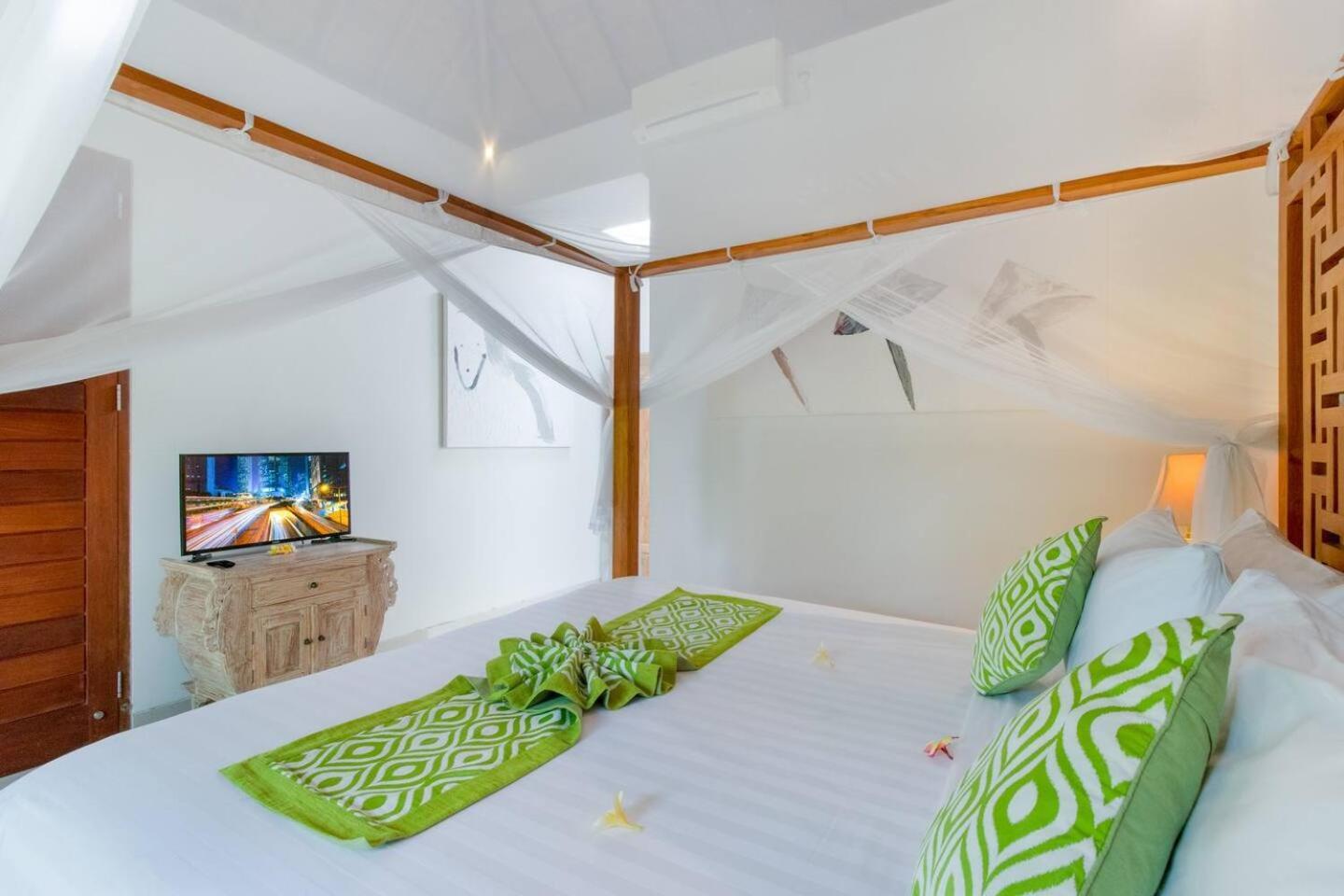 Вілла Heart Of Seminyak, 2Br, Sleeps 4, Walk To Bintang Екстер'єр фото