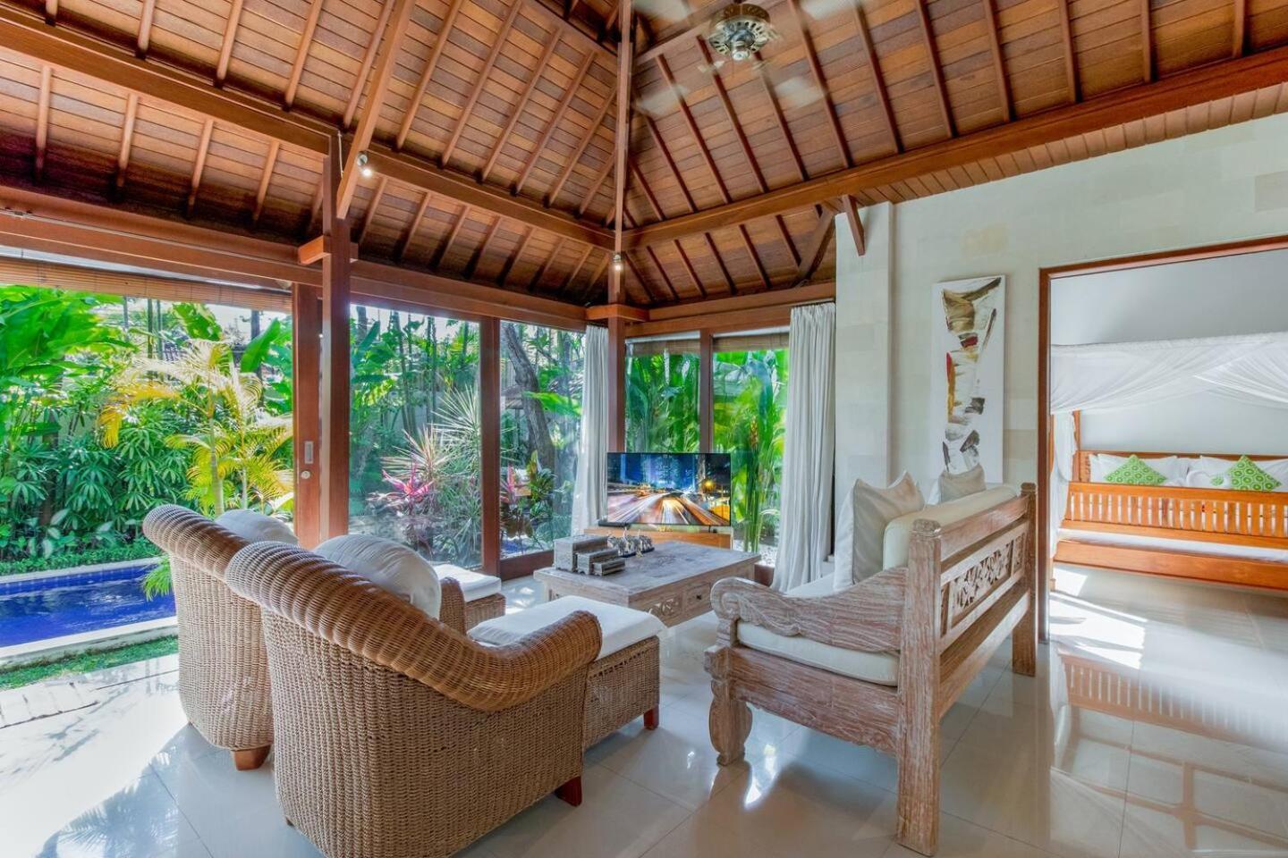 Вілла Heart Of Seminyak, 2Br, Sleeps 4, Walk To Bintang Екстер'єр фото