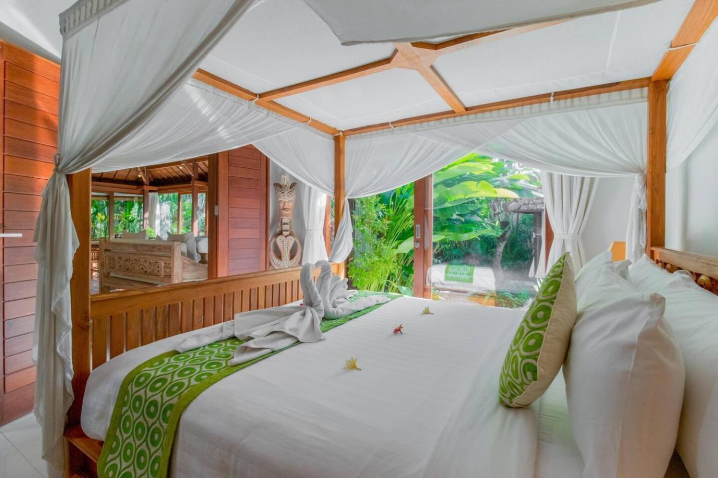 Вілла Heart Of Seminyak, 2Br, Sleeps 4, Walk To Bintang Екстер'єр фото